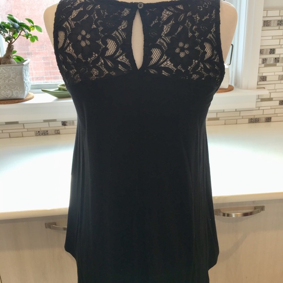 3/$12 Old Navy black lace swing tank - Picture 3 of 3